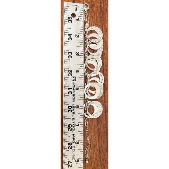 Silver Multi Circle Textured Link Bracelet 7” With 2” Extender Elegant Jewelry - Picture 3 of 4